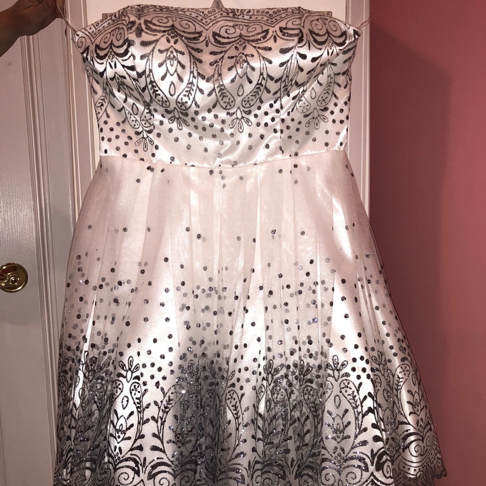 ALYCE PARIS Formal Dress